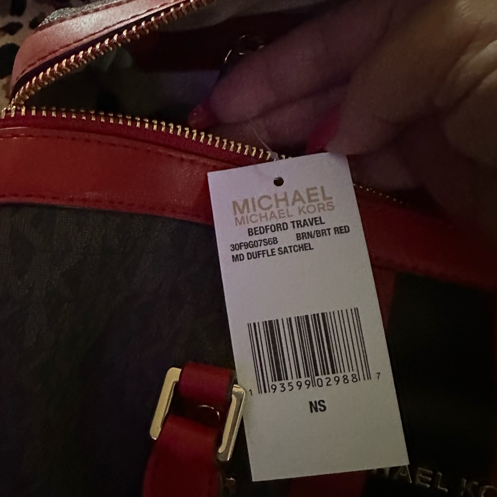 Michael Kors, medium  Bedford duffle Crossbody - Picture 11 of 11